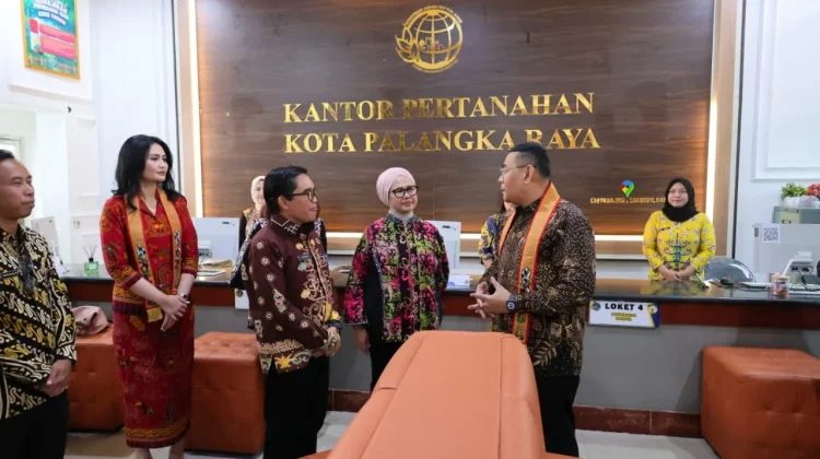 Wamen Ossy Tinjau Kantah Kota Palangkaraya: Ingin Layanan Pertanahan Semakin Baik