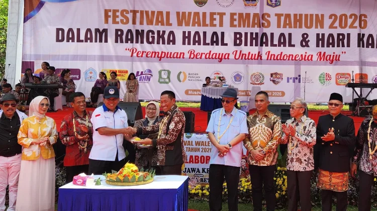 Wamenhan Menghadiri Festival Walet Emas 2026
