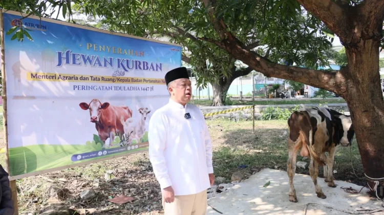 Iduladha 1447 H, Menteri Nusron Salurkan Kurban ke Pondok Pesantren Attaqwa