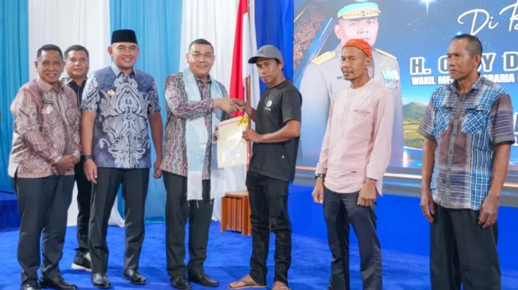 Wamen Ossy Ajak Pemkab Kuatkan GTRA, Selesaikan Masalah Pertanahan di Tanah Laut