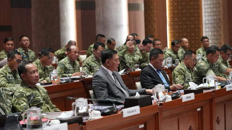 Menhan Hadiri Raker Komisi I DPR RI, Bahas RKA dan RKP Kemhan/TNI TA. 2027