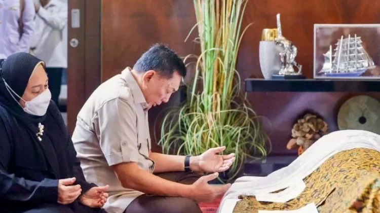 Menhan RI Melayat ke Rumah Duka Almarhum Mayjen TNI (Purn) Nurdin Zainal