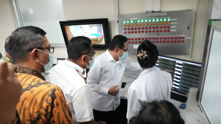 Wamenhan Tinjau Penanganan Medis Peserta Didik SPPI KDKMP dan KNMP