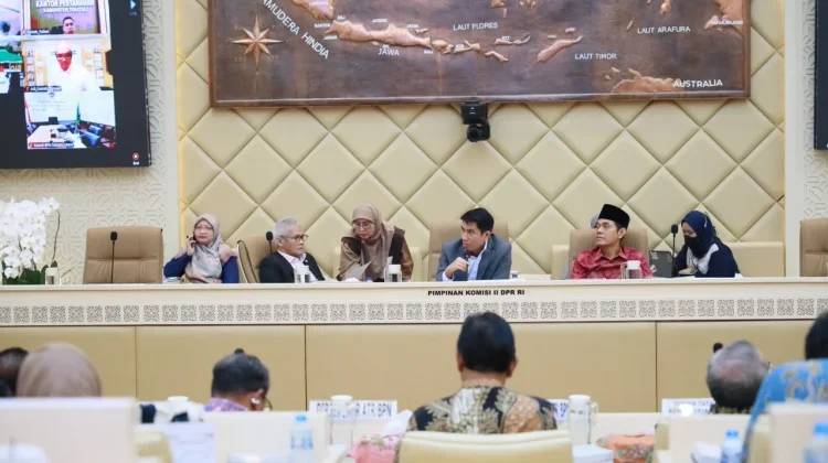 Sekjen ATR/BPN Laporkan Capaian Pelaksanaan Tujuh Layananan Prioritas saat RDP