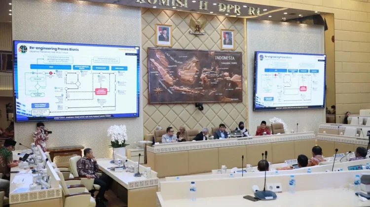 Sekjen ATR/BPN Laporkan Capaian Pelaksanaan Tujuh Layananan Prioritas saat RDP