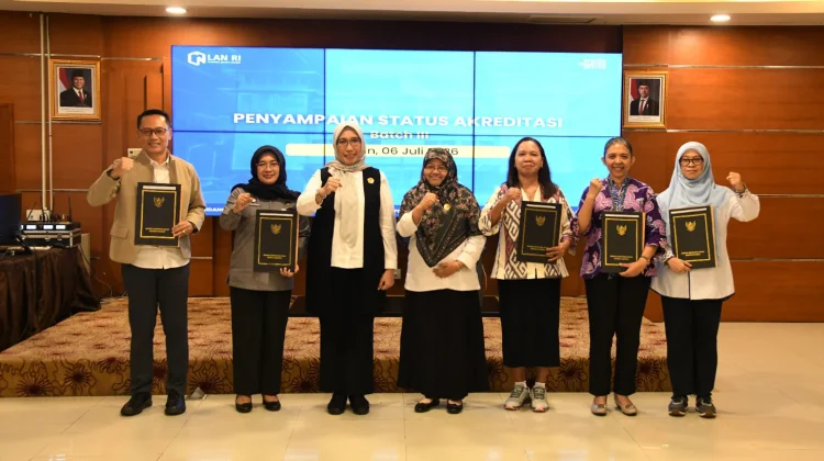 Bangun Budaya Mutu, LAN Serahkan Akreditasi 5 Lembaga Pelatihan ASN
