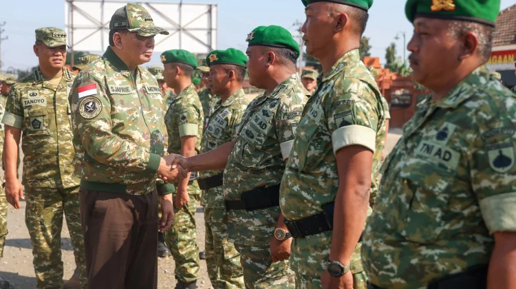Menhan Tinjau Marshalling Area Brigif Muria dan Yonif Satria Poncowati
