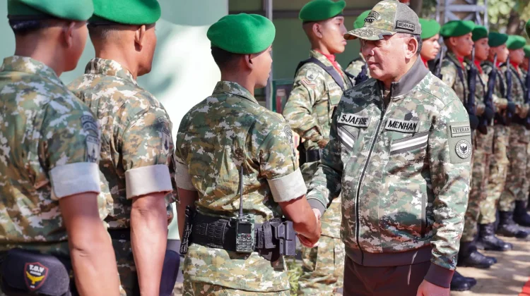 Menhan Tinjau Yonif TP 932/Sunan Bonang untuk Pastikan Kesiapan Satuan
