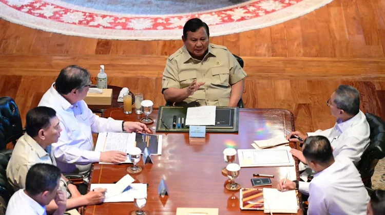 Menhan Hadiri Rapat Terbatas Bersama Presiden