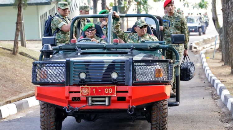 Menhan Sjafrie Dorong Pembentukan Prajurit TNI yang Profesional