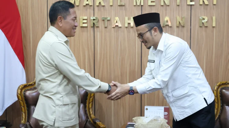 Wamenhan Terima Audiensi Wali Kota Subulussalam Bahas SDM