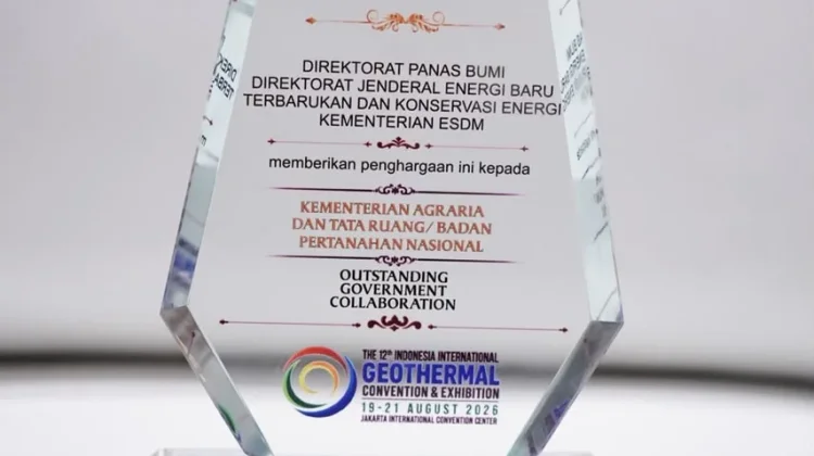 Kementerian ATR/BPN Terima Penghargaan dari Kementerian ESDM
