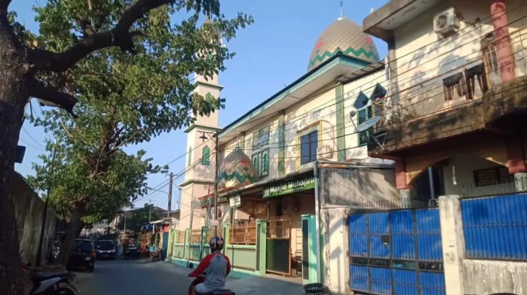 Selembar Sertipikat Menjaga Amanah Tanah Wakaf