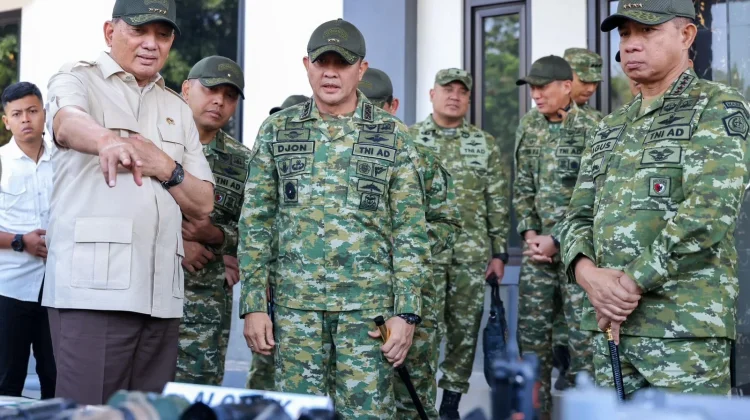 Menhan Sjafrie Tinjau Kesiapan Prajurit TNI dalam Complex Warfare Course