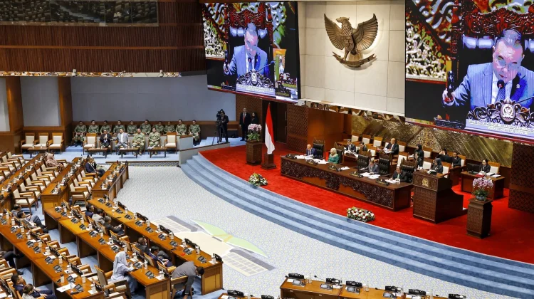 Menhan ke Rapat Paripurna DPR, Bahas Penjualan Eks KRI Ki Hajar Dewantara Dewantara