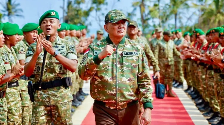Menhan Beri Pesan ke Prajurit Yonif TP 842/Badak Sakti