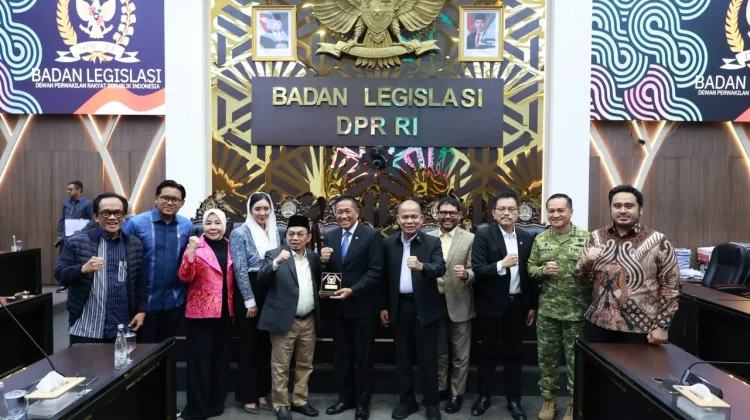 Wamenhan Hadiri Raker Kemhan/TNI dengan Baleg DPR, Bahas RUU Reforma Agraria