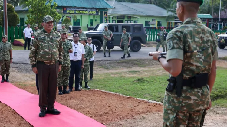 Tinjau Yonif TP 881/Baratama Dharma di Sebuku Nunukan, Menhan Sjafrie: Prajurit Perb