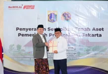 Menteri Nusron Serahkan 3.922 Sertipikat Aset Pemprov DKI Jakarta
