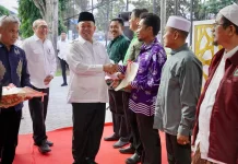 Menteri ATR/BPN Serahkan 33 Sertipikat untuk Rumah Ibadah di Sulawesi Tengah