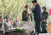 Menhan Sjafrie Hadiri Pemakaman Militer Mayor Inf Anumerta Zulmi Aditya