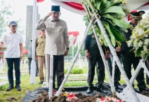 Menhan RI Hadiri Pemakaman Mayjen TNI (Purn) Tayo Tarmadi di TMP Cikutra Bandung