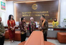 Wamen Ossy Tinjau Kantah Kota Palangkaraya: Ingin Layanan Pertanahan Semakin Baik