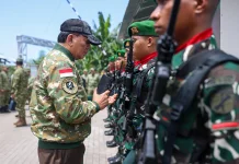 Menhan Kunjungi Yonif TP 916/Bara Sakti