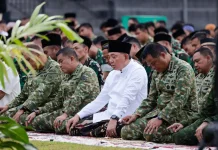 Menhan Salat Iduladha bersama Prajurit dan Masyarakat di Manokwari