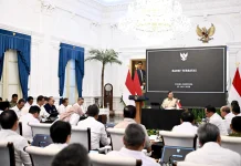 Menhan Hadiri Rapat Terbatas Bahas Penguatan Koperasi Desa Merah Putih