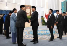 Menhan Sjafrie Hadiri Pelantikan Kepala BGN serta Pimpinan URI