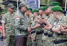 Menhan Tinjau Yonif TP 907/Dewa Shahdan, Tekankan Disiplin dan Jaga Kepercayaan Rak