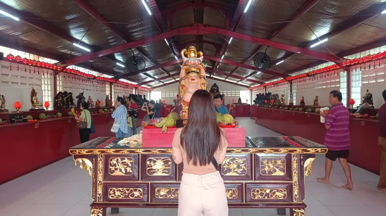 Hujan Guyur Jakarta jelang Imlek 2026