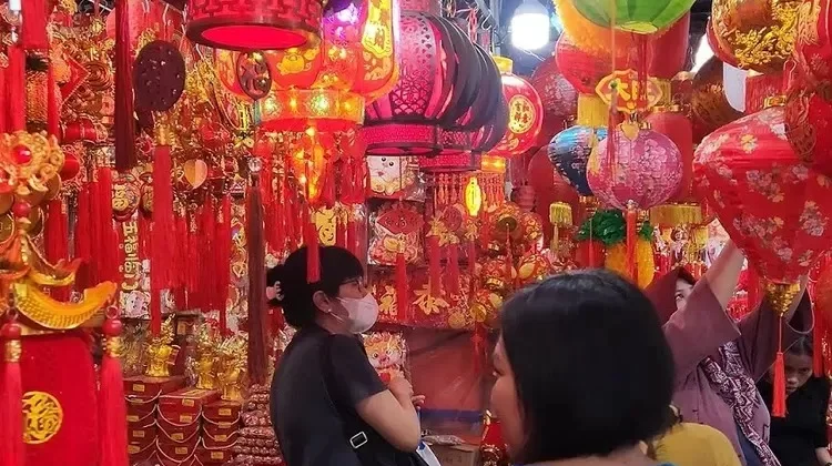 Vihara Bahtera Bhakti Bersolek Sambut Imlek 2026