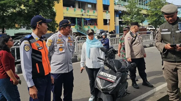 Polsek Metro Tanah Abang Amankan 8 Jukir Terkait Parkir Rp100 Ribu
