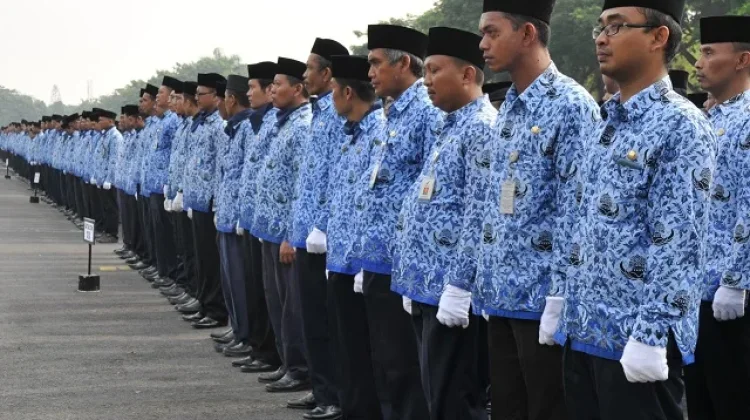 THR ASN Cair Awal Ramadan, Dongkrak Konsumsi atau Boros?