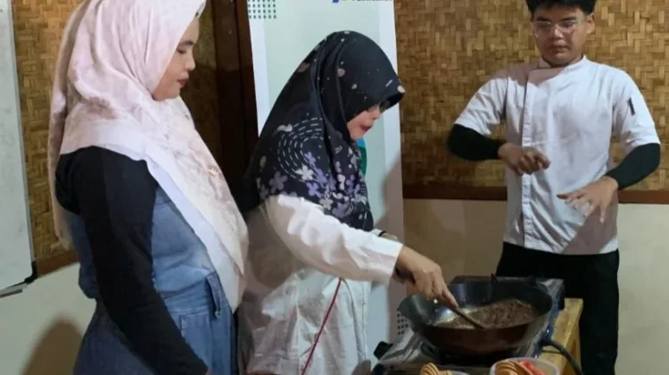 Pelaku UMKM Antusias Ikuti Workshop Hampers Cookies Lebaran