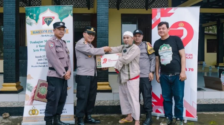 Bakti LSM PENJARA 1 Dibersamai POLRI Menyapa Masjid An Nur
