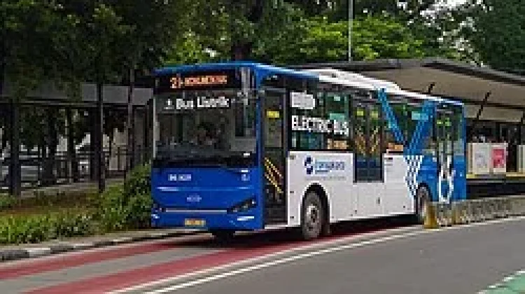 Bus Transjakarta 10H Alami Insiden, Penumpang Selamat