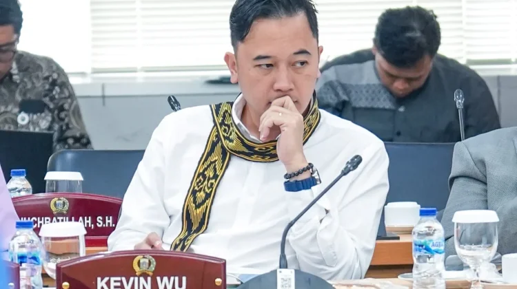 Legislator Kevin Wu Soroti Polemik Jam Operasional Lapangan Padel