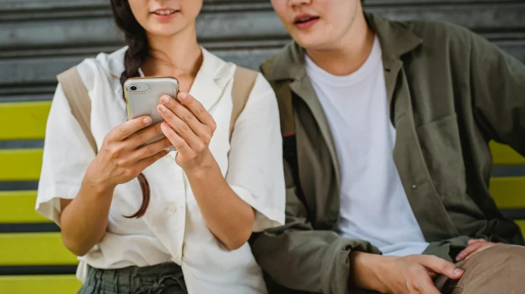 Hati-Hati Oversharing di Media Sosial tanpa Sadar