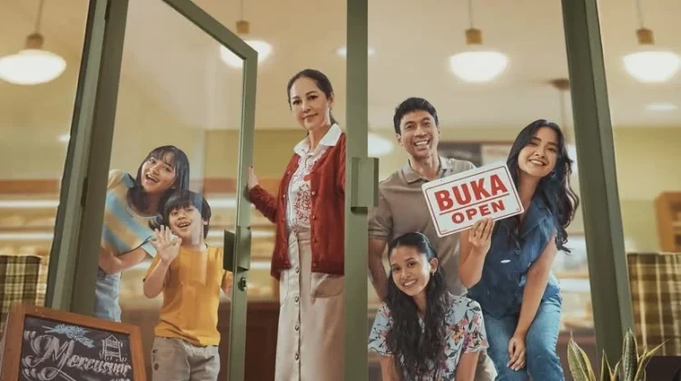 ‘Senin Harga Naik’ Hangatkan Lebaran Keluarga