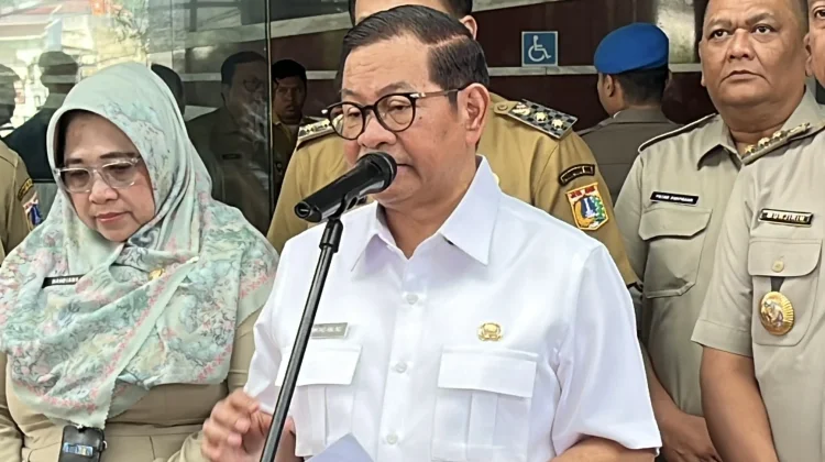 Gubernur Jakarta Tolak Negosiasi Jam Operasional Lapangan Padel