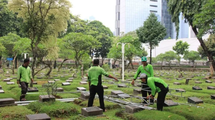 Pemprov DKI Sediakan Pemakaman Gratis di 82 TPU