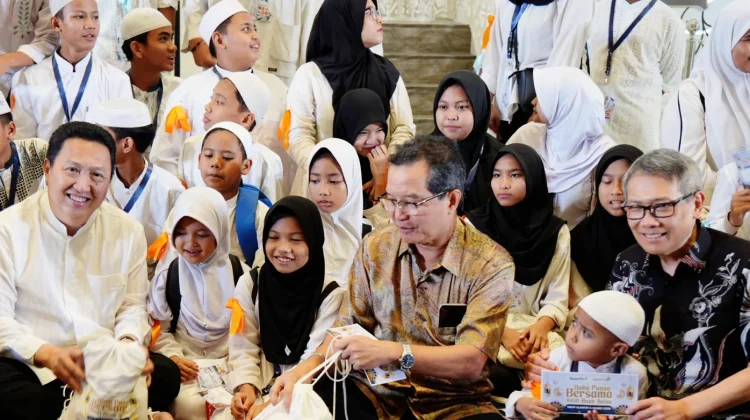 Adaro dan Alamtri Berbagi Kebahagian Bersama 1.000 Anak Yatim