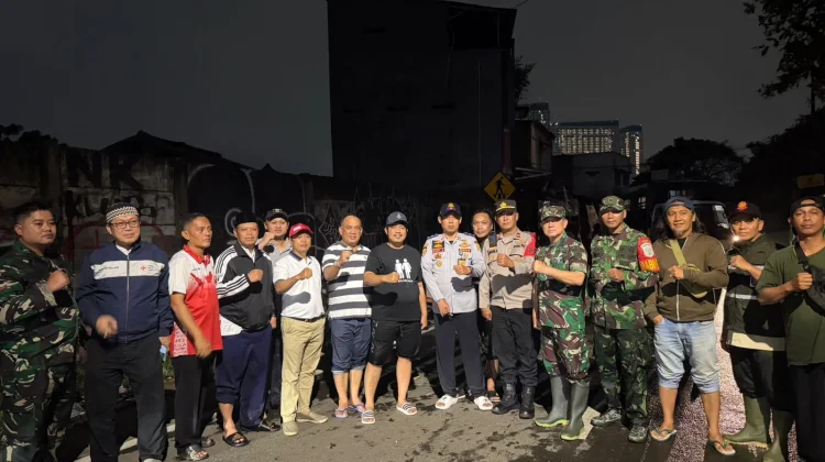Tokoh Pemuda Jakbar Apresiasi Penanganan Korban Banjir di Kembangan
