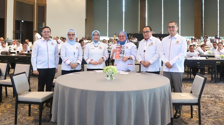 Pimpinan DPRD Hadiri RAPIMPROV KADIN DKI