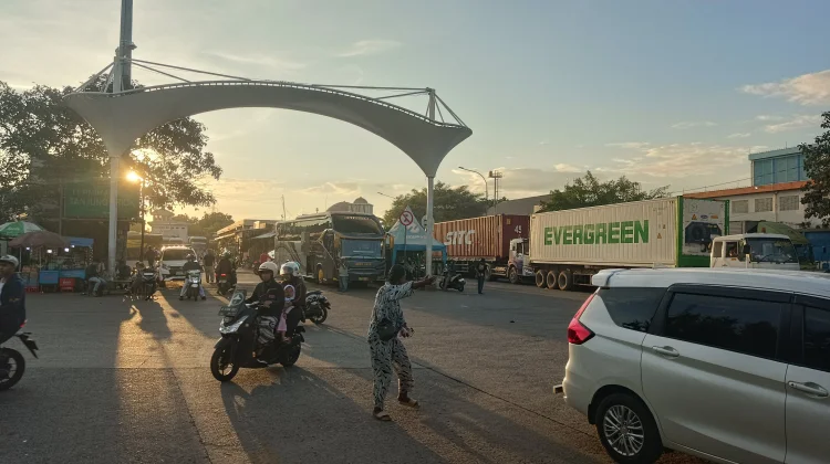 Puncak Mudik Diprediksi Dua Gelombang di Terminal Tanjung Priok