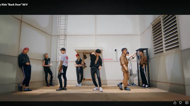 MV Back Door Stray Kids Tembus 400 Juta Penayangan di YouTube, Rekor Baru