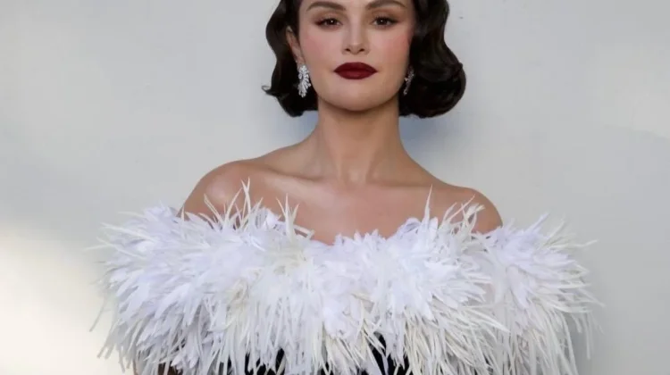 Selena Gomez Akui Lagu Dorothea Taylor Swift Tentang Dirinya